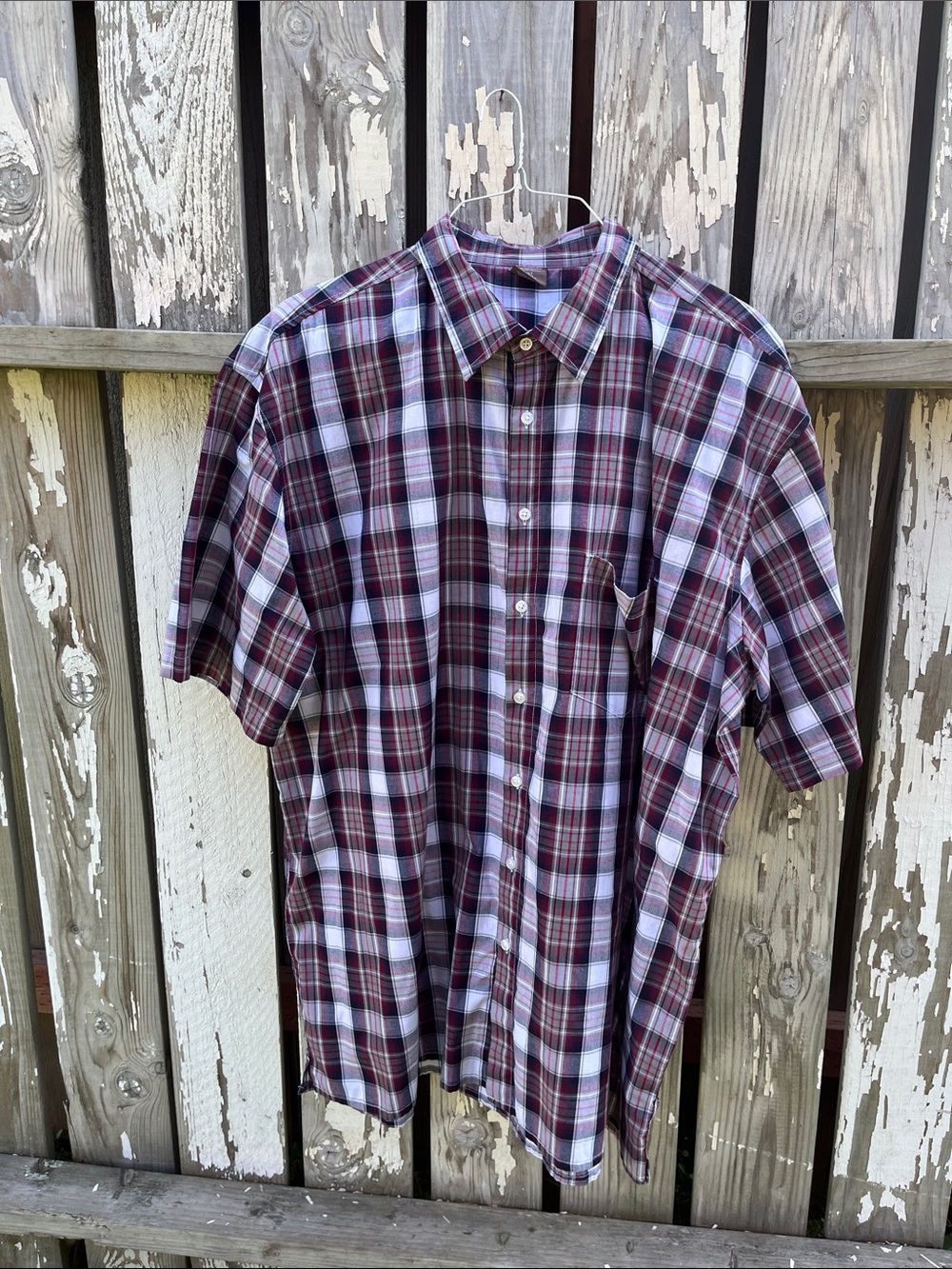 Men's Short-Sleeve Plaid Button-Down Shirt - Burgundy/White